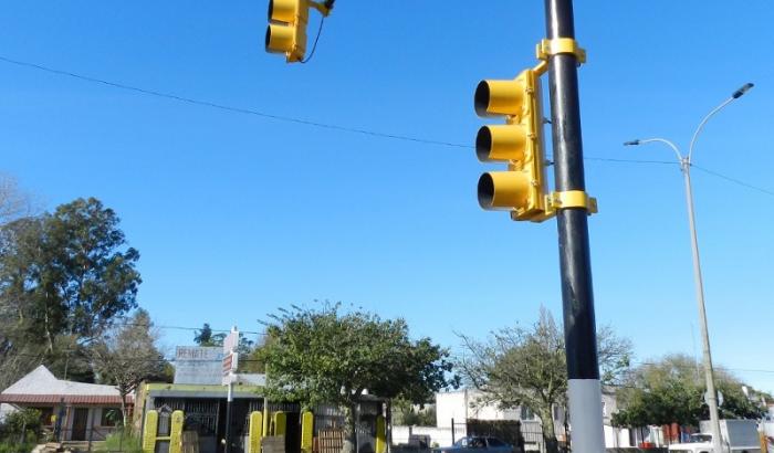 cinco nuevos semáforos en el Municipio D