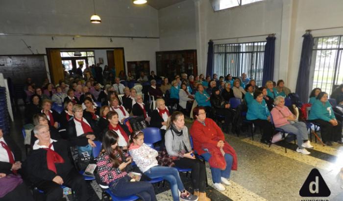 Encuentro de coros en Biblioteca Batlle y Ordóñez