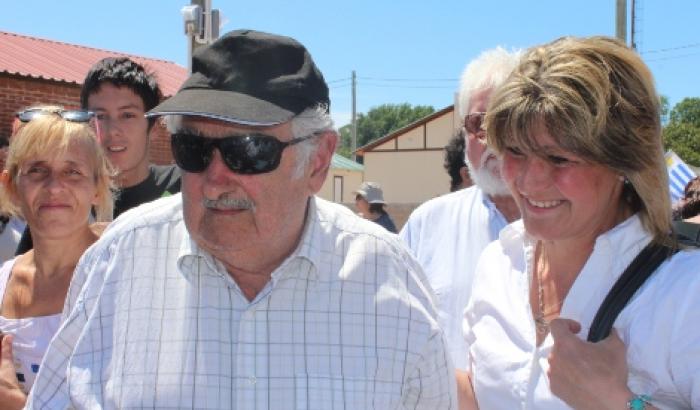 José "Pepe" Mujica junto a la Alcaldesa Sandra Nedov