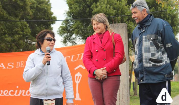 La Directora del Programa "Esquinas de la Cultura", la Alcaldesa Sandra Nedov